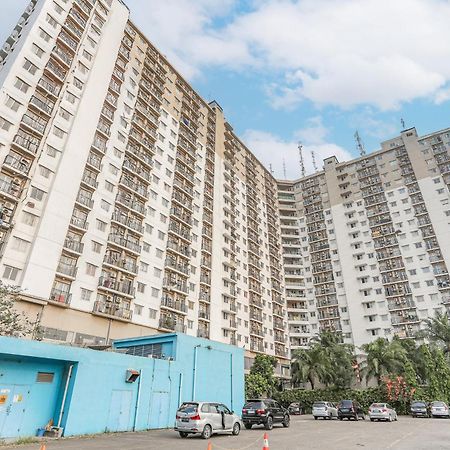 Collection O Bekasi Kota Near Lrt Bekasi Formerly Apartment Mutiara Bekasi Exterior photo