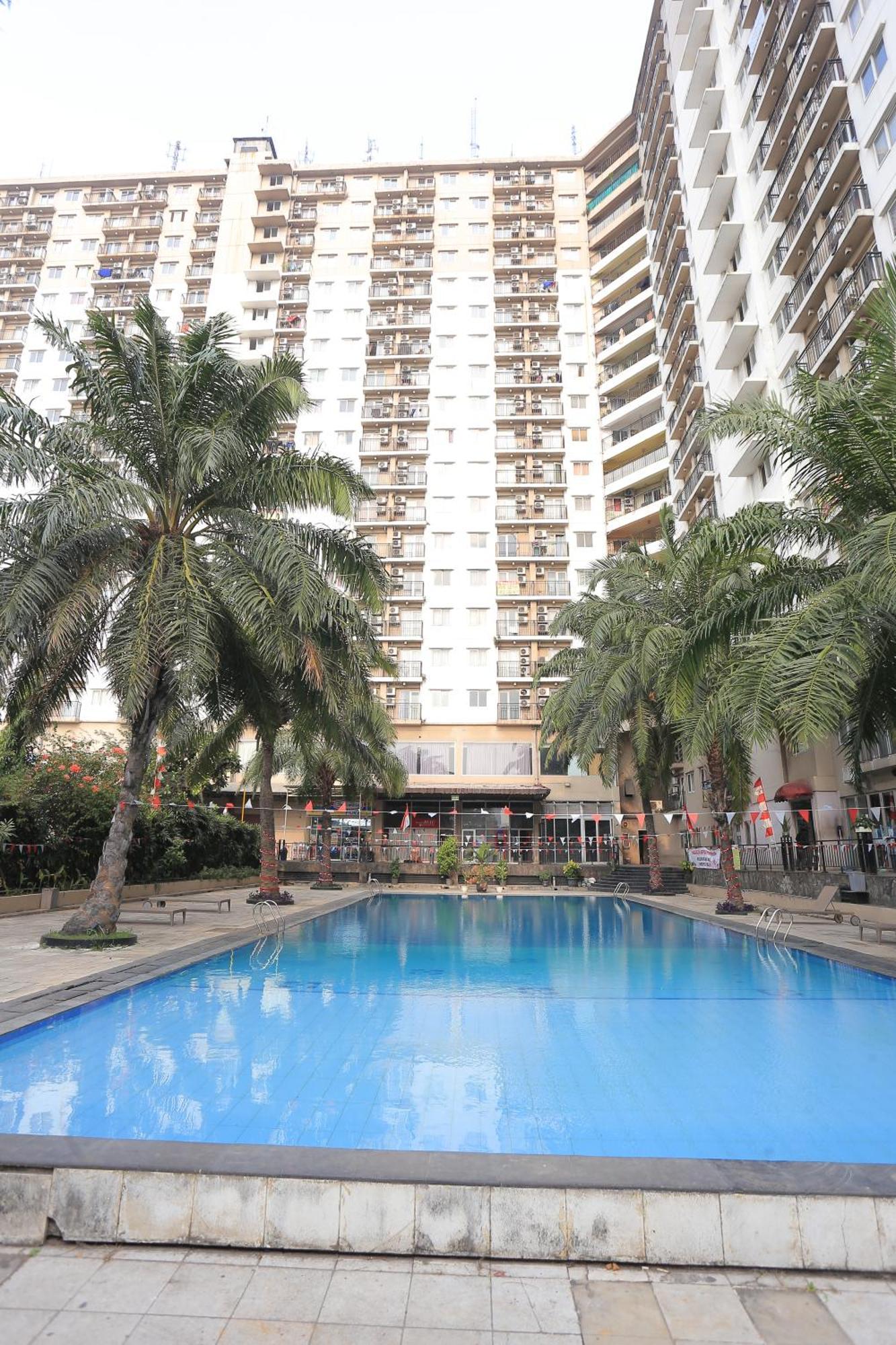 Collection O Bekasi Kota Near Lrt Bekasi Formerly Apartment Mutiara Bekasi Exterior photo